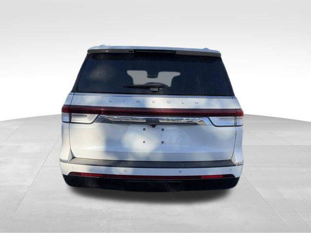 Used 2023 Lincoln Navigator Reserve AWD/4WD image 9