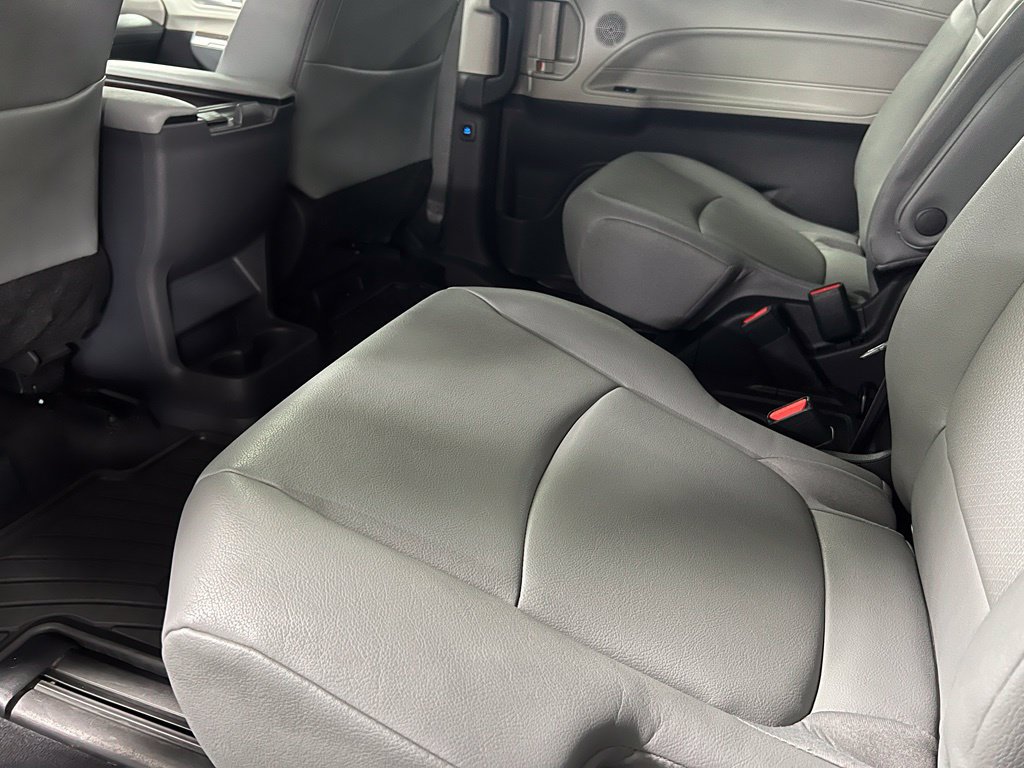 Certified 2023 Toyota Sienna XLE w/ XLE Plus Package FWD image 16