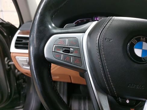 Used 2020 BMW 750i xDrive image 15