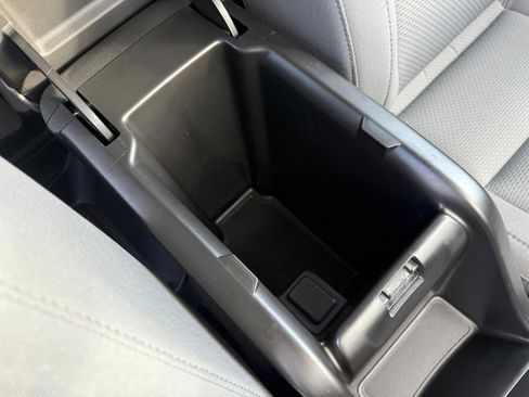 Used 2022 Chevrolet Colorado W/T image 32