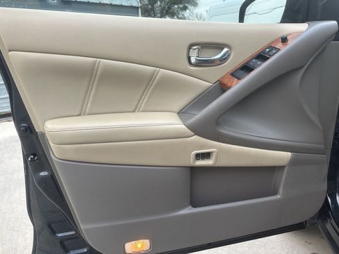 Used 2014 Nissan Murano LE w/ Platinum Edition Package image 13