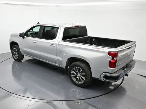 Used 2020 Chevrolet Silverado 1500 LT image 31