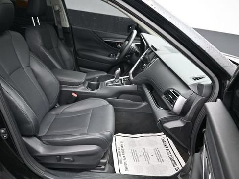 Used 2025 Subaru Outback Limited AWD/4WD image 10
