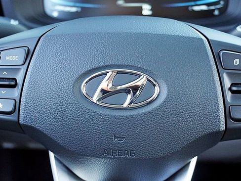 Used 2026 Hyundai Venue SEL image 38