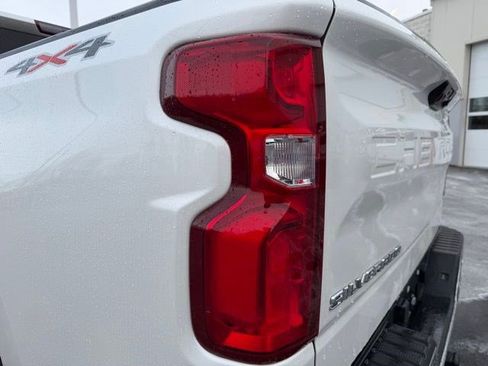 Used 2023 Chevrolet Silverado 1500 LTZ w/ LTZ Premium Package image 4