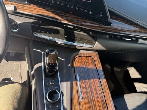 Used 2021 Cadillac Escalade ESV Premium Luxury w/ LPO, Radiant Package image 14