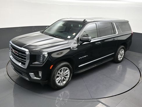 Used 2023 GMC Yukon XL SLT w/ SLT Premium Package RWD image 17