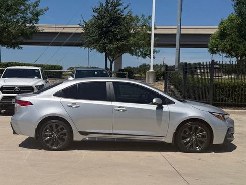 Used 2026 Toyota Corolla SE FWD image 5