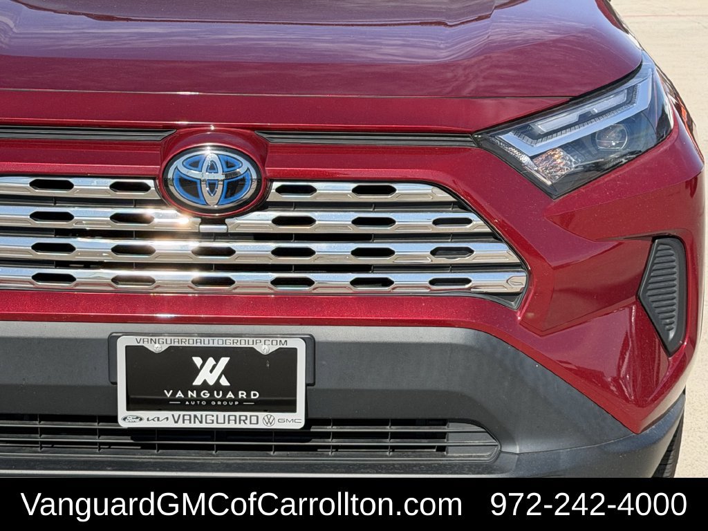 Used 2024 Toyota RAV4 XLE w/ Convenience Package AWD/4WD image 4