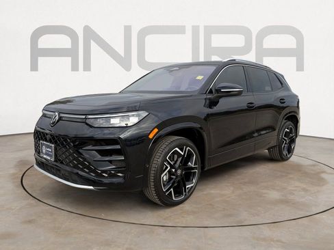 Used 2026 Volkswagen Tiguan SEL R-Line image 2