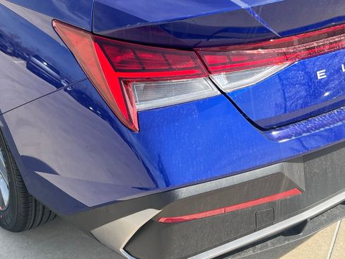 New 2026 Hyundai Elantra Blue image 12