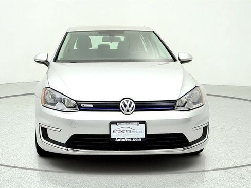 Used 2016 Volkswagen e-Golf SE FWD image 2