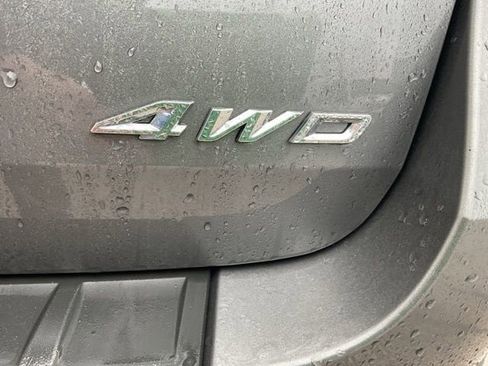 Used 2022 Ford Explorer XLT image 9