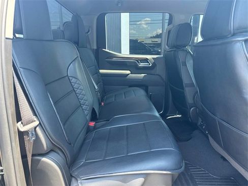 Used 2024 GMC Sierra 1500 Elevation image 12