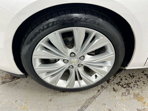 Used 2017 Chevrolet Impala Premier w/ Enhanced Convenience Package image 27