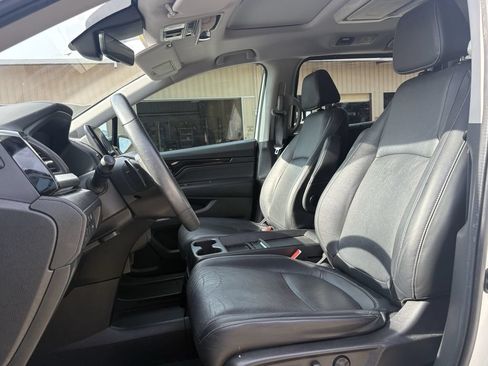 Used 2022 Honda Odyssey Touring image 11