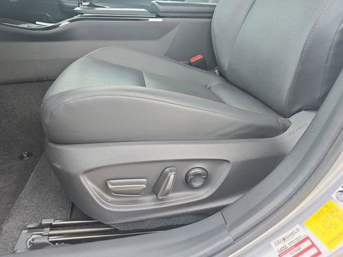 Used 2024 Toyota Prius Prime Premium image 29