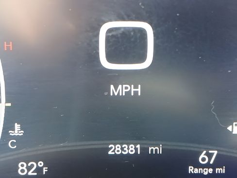 Used 2024 Chrysler Pacifica Touring-L FWD image 26