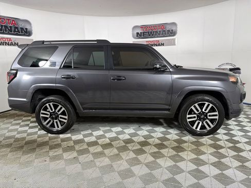 Used 2023 Toyota 4Runner Limited AWD/4WD image 4