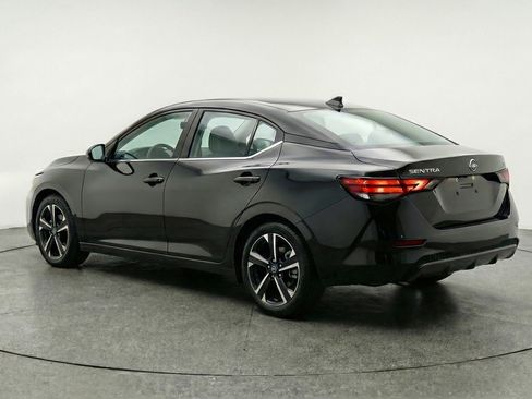 Used 2025 Nissan Sentra SV image 6