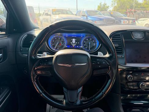 Used 2022 Chrysler 300 S RWD image 11