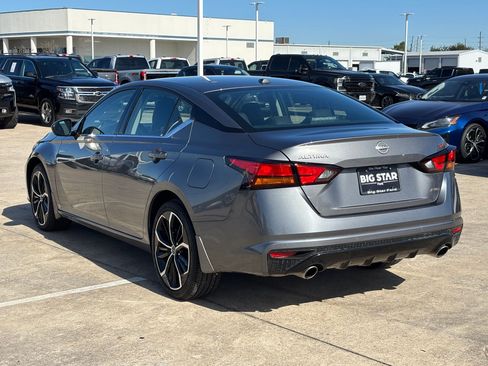 Used 2024 Nissan Altima 2.5 SR image 6
