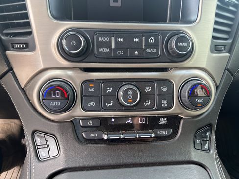Certified 2019 GMC Yukon XL Denali AWD/4WD image 24
