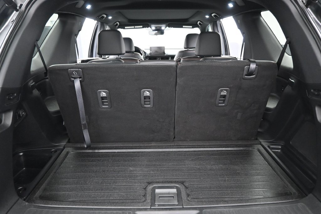 Used 2025 Honda Pilot TrailSport image 29
