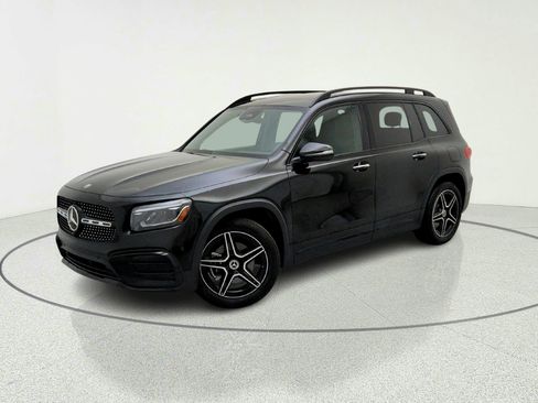 Certified 2024 Mercedes-Benz GLB 250 image 1