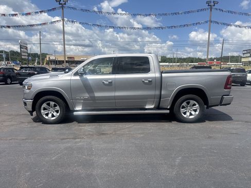 Used 2019 RAM 1500 Laramie AWD/4WD image 7