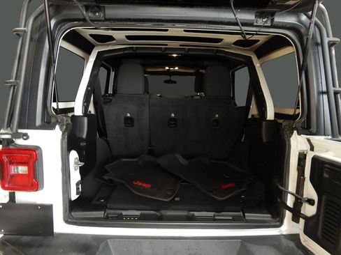 Used 2020 Jeep Wrangler Unlimited Rubicon w/ Safety Group image 44