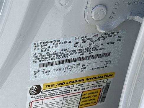 Used 2025 Ford Expedition Active image 43