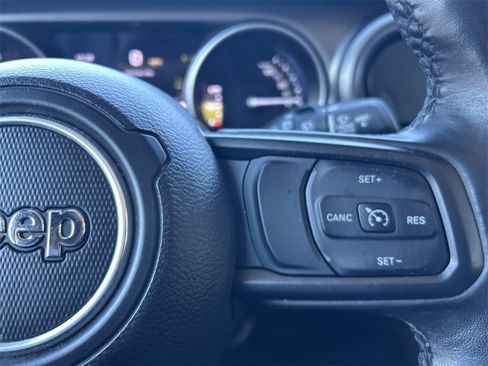 Used 2023 Jeep Wrangler Unlimited w/ Cold Weather Group image 26