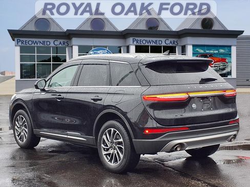 Used 2022 Lincoln Corsair AWD w/ Equipment Group 101A image 2