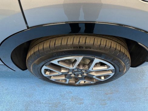 Certified 2025 Chevrolet Blazer RS image 17