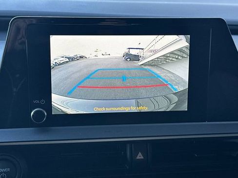 Certified 2024 Toyota Prius Prime SE image 29