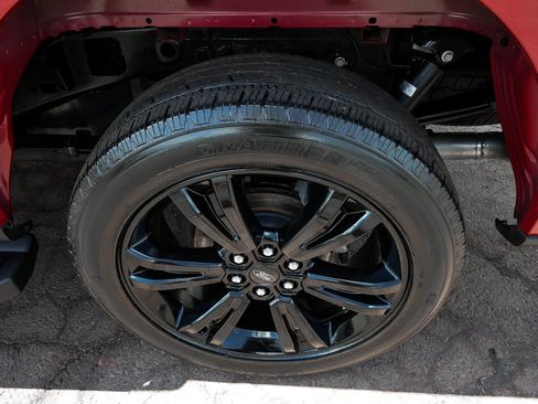 Used 2024 Ford F150 Lariat w/ Equipment Group 502A High AWD/4WD image 9