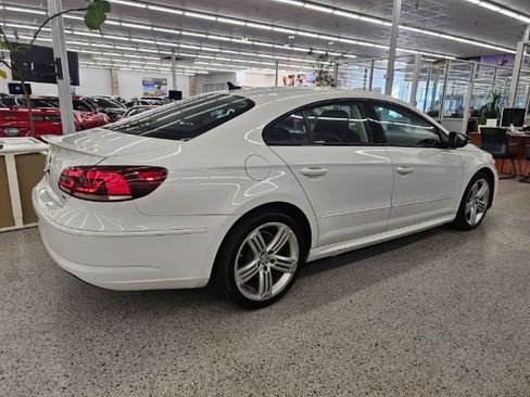 Used 2017 Volkswagen CC R-Line Executive image 4