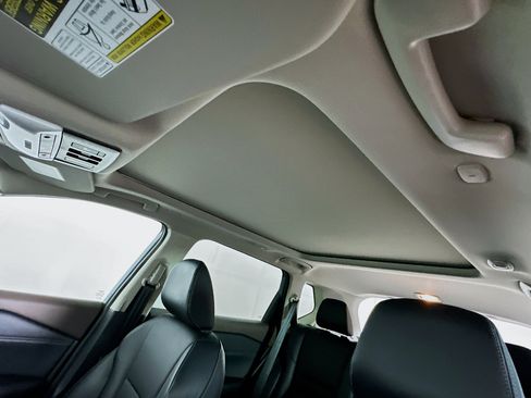 Used 2023 Nissan Rogue SL image 25