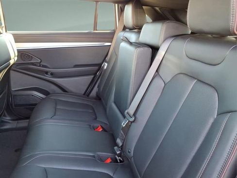 Used 2024 Jeep Wagoneer Launch Edition AWD/4WD image 18