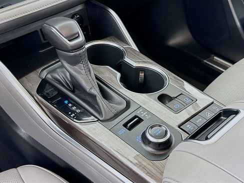 Certified 2020 Toyota Highlander Platinum AWD/4WD image 19