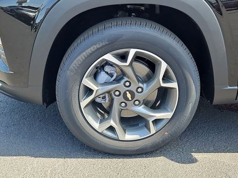 New 2025 Chevrolet Trax LT w/ Driver Confidence Package image 28