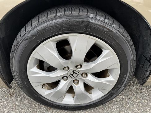 Used 2010 Honda Accord EX image 11