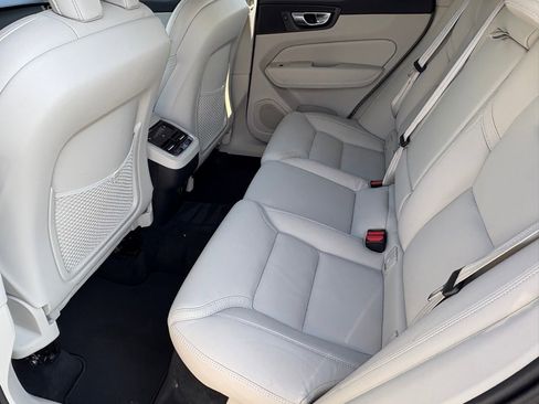 Certified 2023 Volvo XC60 B5 Ultimate w/ Climate Package image 27