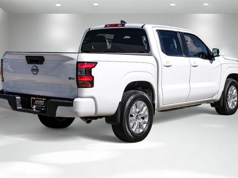 Used 2022 Nissan Frontier SV image 6