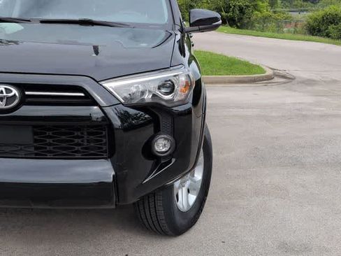 Used 2023 Toyota 4Runner SR5 Premium w/ Moonroof Package AWD/4WD image 11