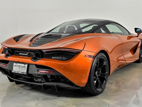 Used 2018 McLaren 720S Performance RWD image 16