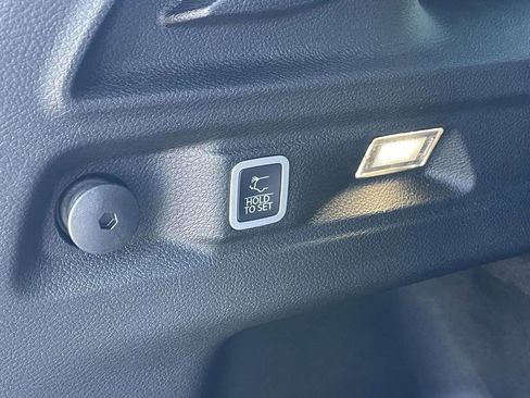 New 2025 Jeep Grand Cherokee L Altitude image 19