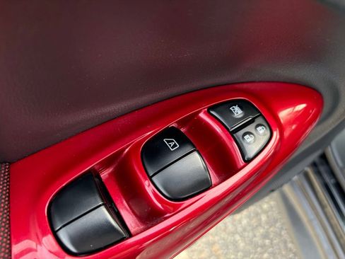 Used 2013 Nissan Juke SV image 13