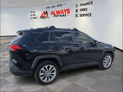 Used 2021 Toyota RAV4 XLE Premium FWD image 26